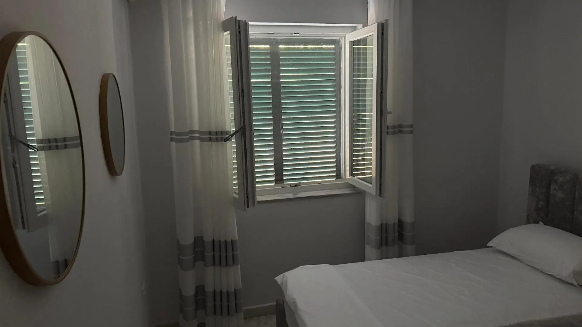 Emiri Center Apartment Tirana
